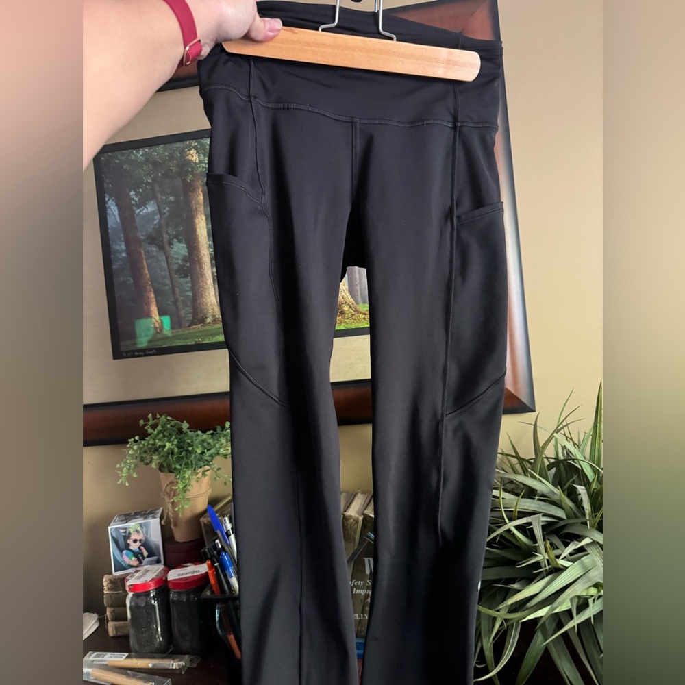 Lululemon pant with pockets, 25 inseam, size 6
